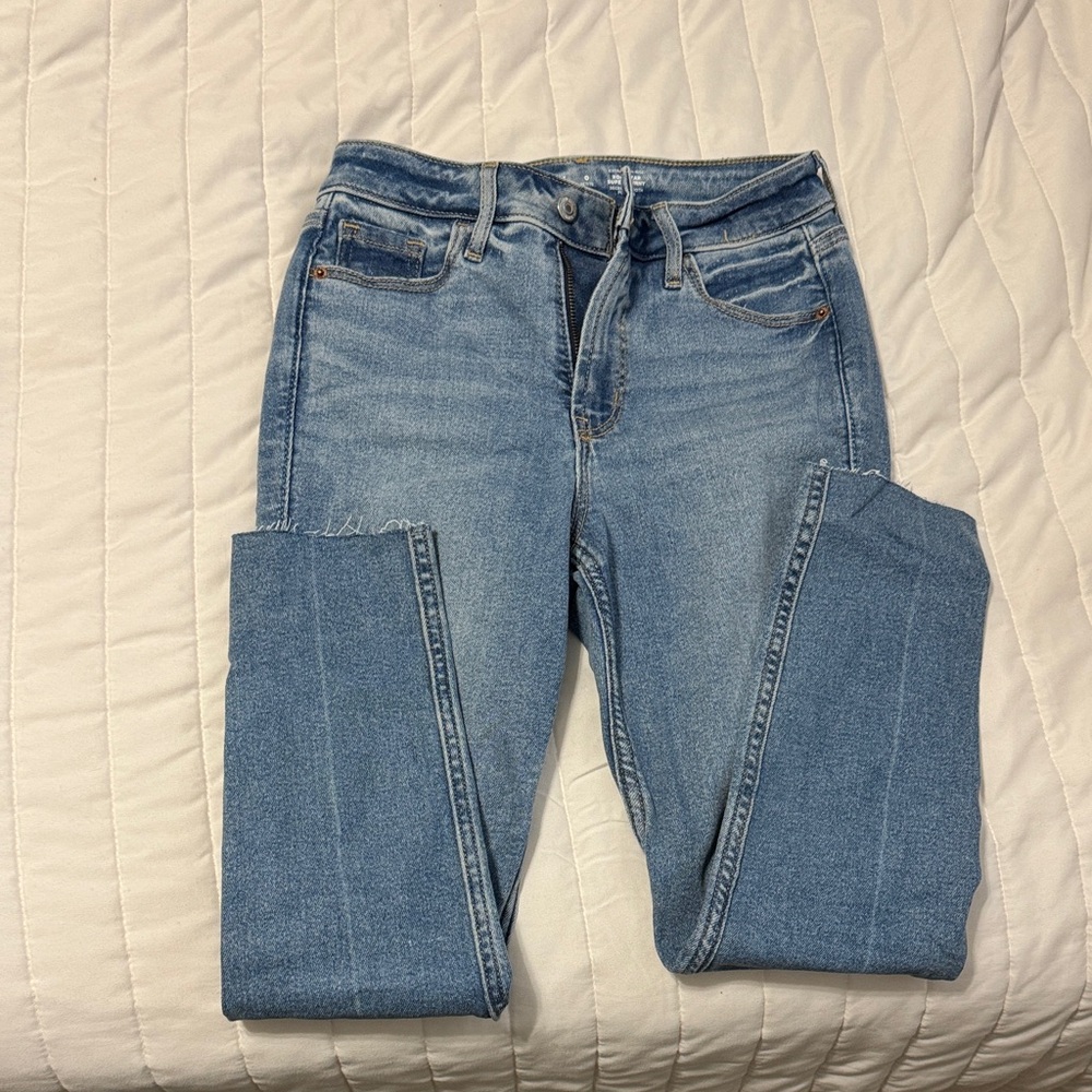 Classic Blue Women's Jeans- fray cut off size 0